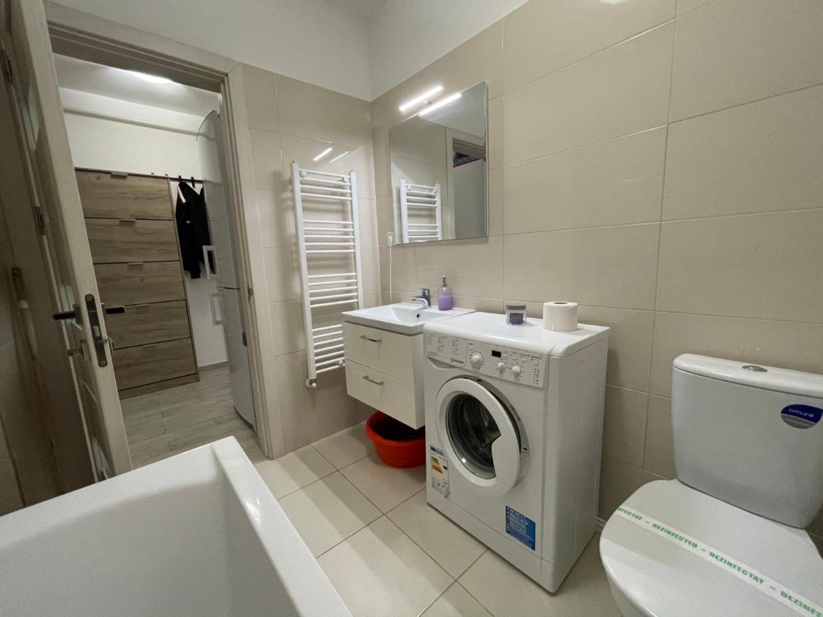 Renting Solutions Iulius Mall Iasi Luaran gambar